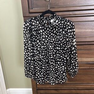 LOFT Black and White Ruffled Blouse Size M Petite